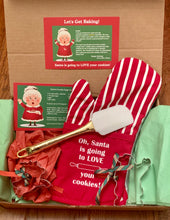 Load image into Gallery viewer, Mrs. Claus' Spatula Set!