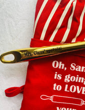 Load image into Gallery viewer, Mrs. Claus&#39; Spatula Set!
